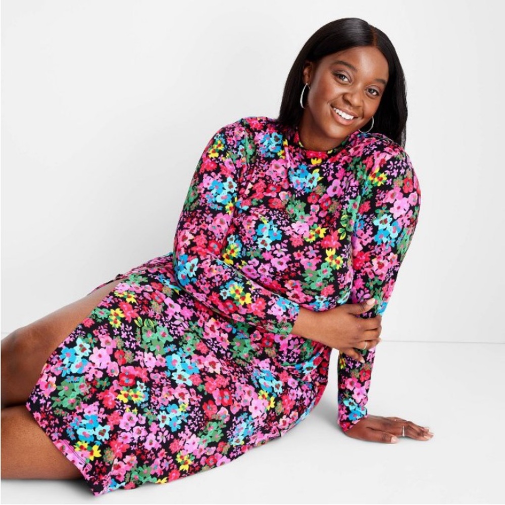 🔖 FUTURE COLLECTIVE Kahlana Barfield Brown Mock Neck Long Sleeve Floral Dress